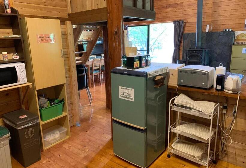 בונגלו משפחתי, Guesthouse Coco Garage