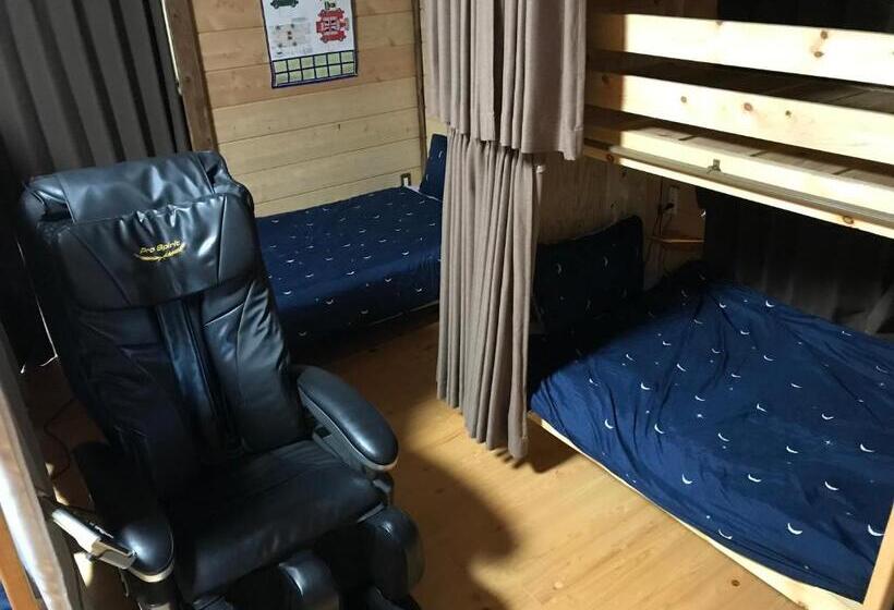 בונגלו משפחתי, Guesthouse Coco Garage