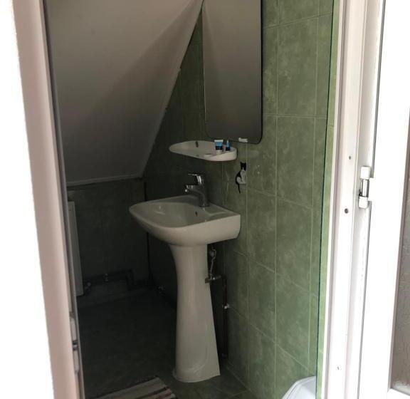 غرفة قياسية ثلاثية, Pensiunea Gaiu