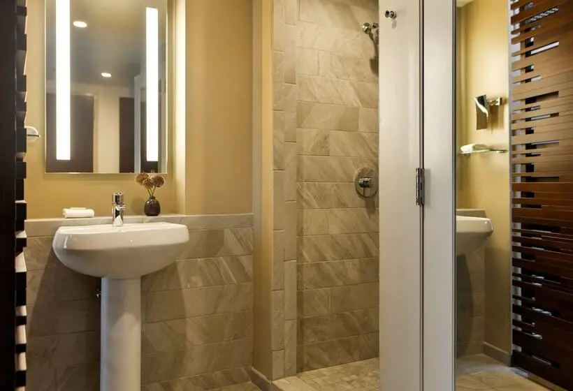 ２ダブルベッドのスタンダードルーム, Kimpton Overland Hotel   Atlanta Airport, An Ihg