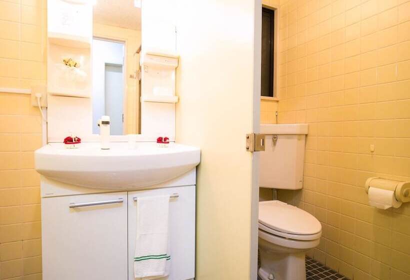 Номер Стандарт Трехместный, 1.2.3 Guest House