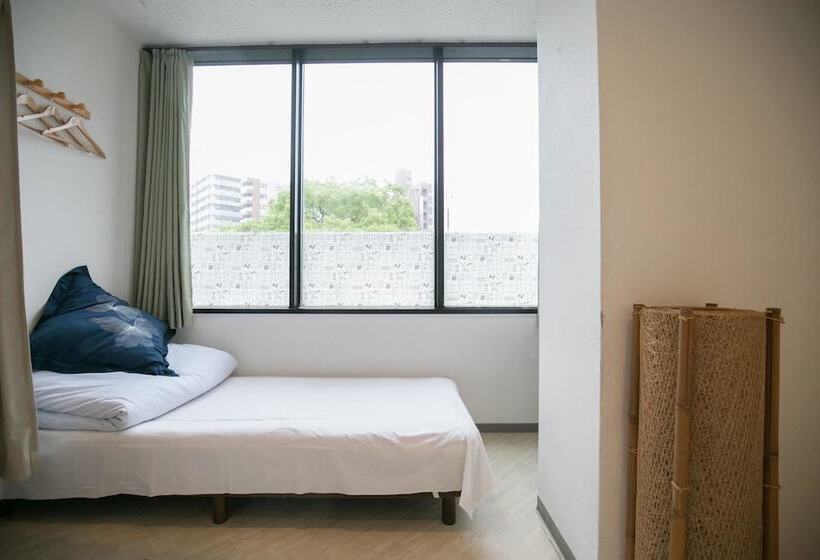 Номер Стандарт Трехместный, 1.2.3 Guest House