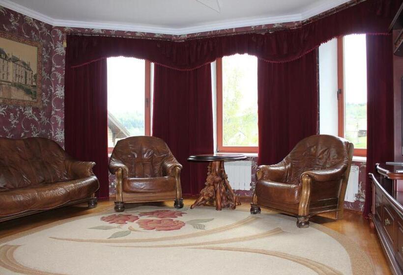 سوییت, Cottage Kazka Lisu