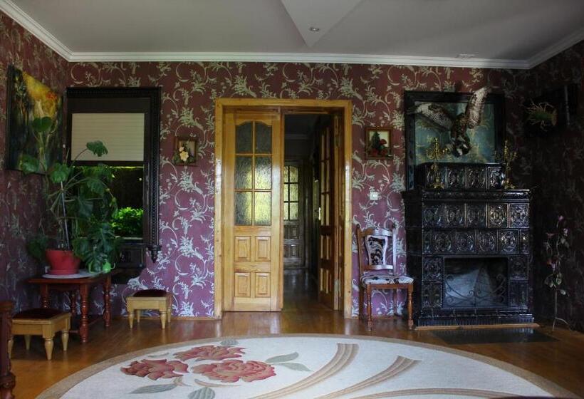 سوییت, Cottage Kazka Lisu