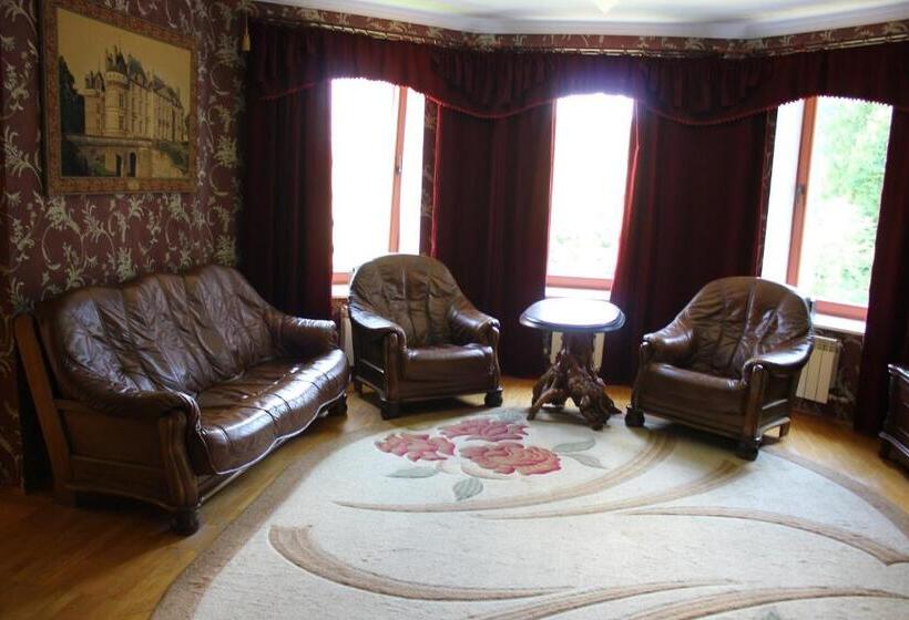 سوییت, Cottage Kazka Lisu