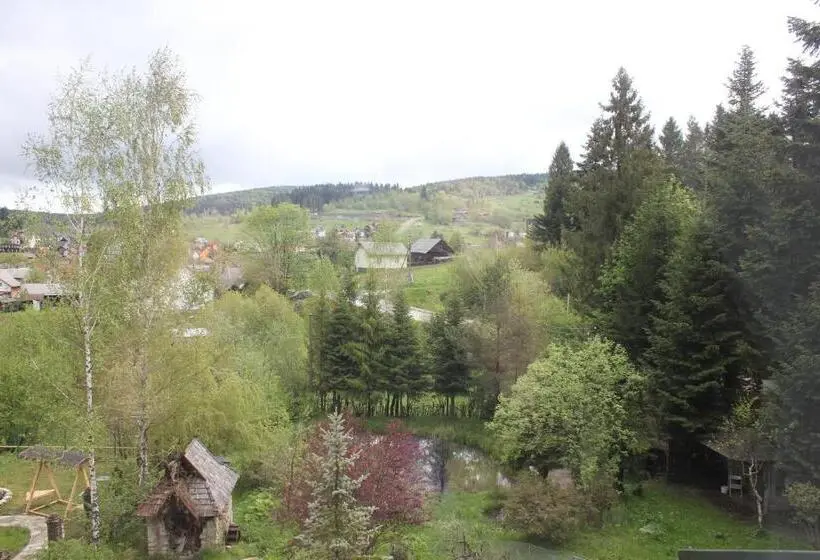 اتاق استاندارد سه نفره, Cottage Kazka Lisu