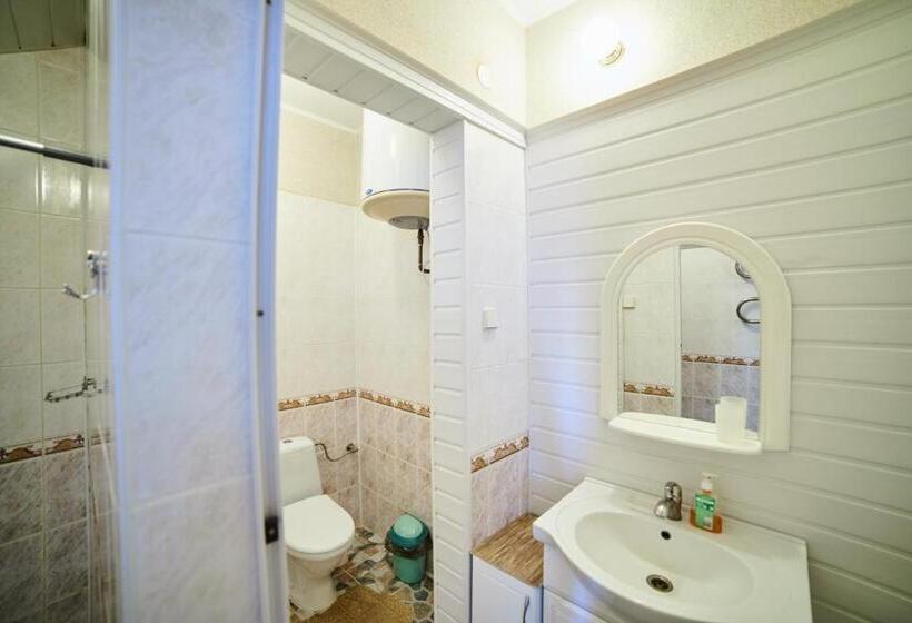 اتاق استاندارد سه نفره, Cottage Kazka Lisu