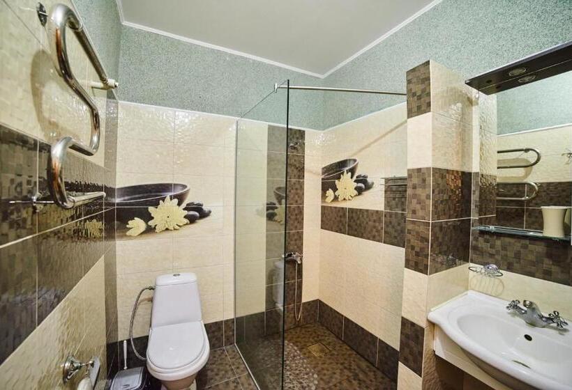 اتاق اکونومی, Cottage Kazka Lisu