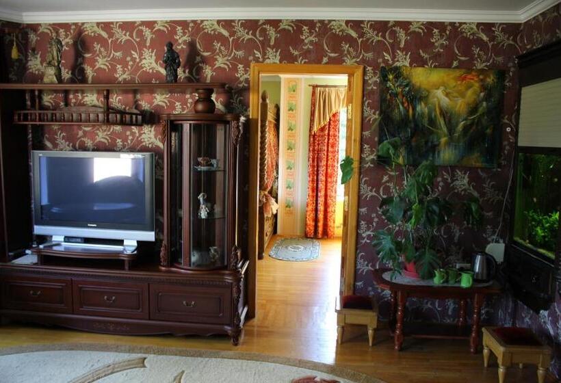 سوییت, Cottage Kazka Lisu