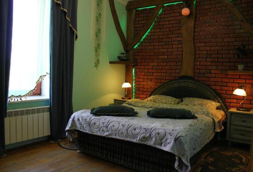 سوییت خانوادگی, Cottage Kazka Lisu