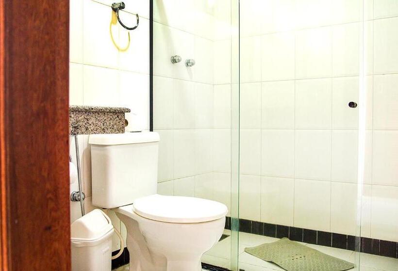 带阳台的豪华间, Fazenda Caluje