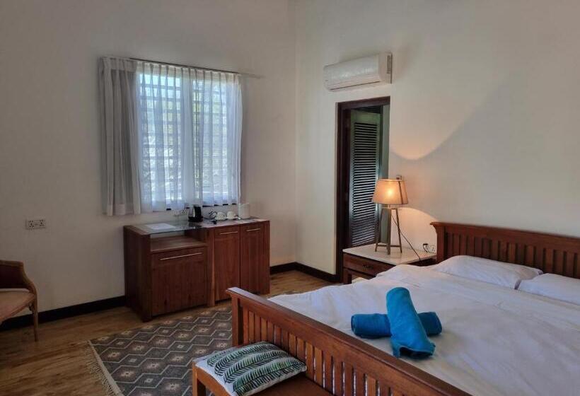 Chalet 1 Soveværelse, Shanti Ghar Guest House