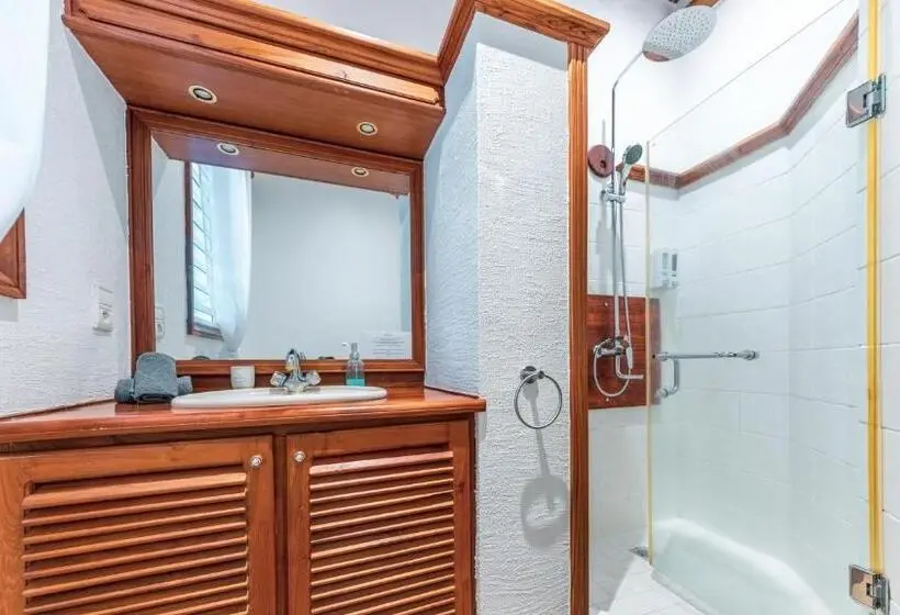 اتاق استاندارد با چشم‌انداز کوهستان, Shanti Ghar Guest House
