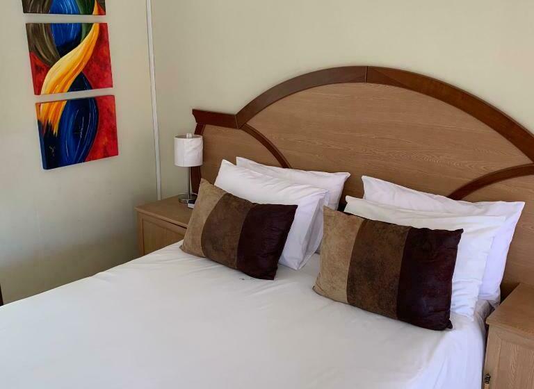 Family Room, Villa De La Rosa Klerksdorp