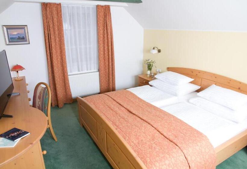 سوییت, Guesthouse Avsenik