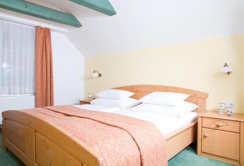 سوییت, Guesthouse Avsenik