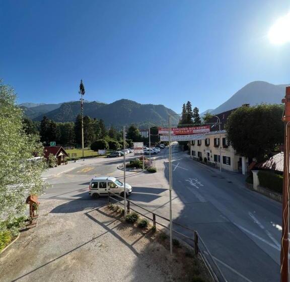 آپارتمان 1 خوابه, Guesthouse Avsenik