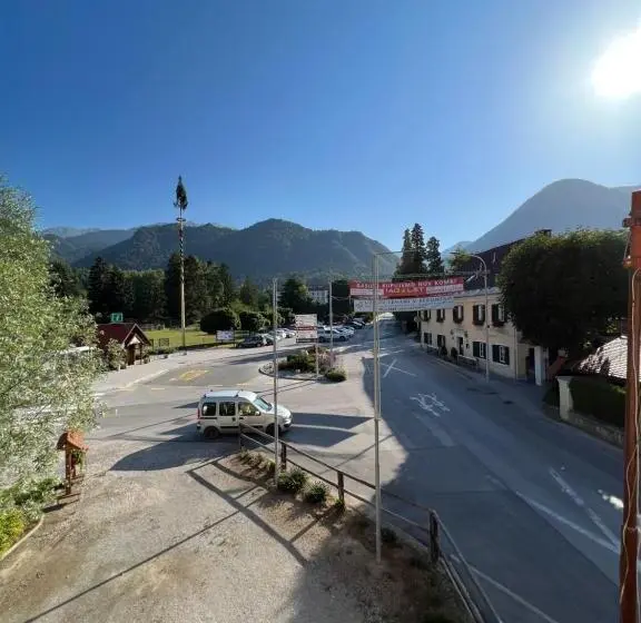 آپارتمان 1 خوابه, Guesthouse Avsenik