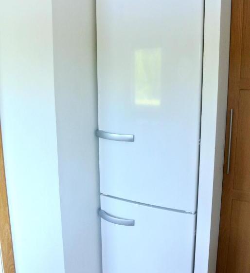 غرفة قياسية مطلّة علي البحيرة, Room By Water