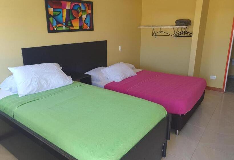 اتاق استاندارد سه نفره, Victoria S Gennie Bay Village Hostal