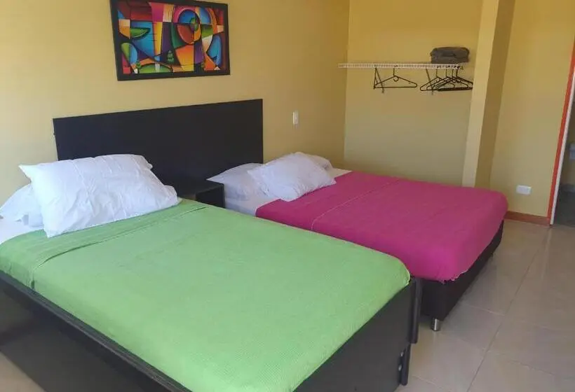 اتاق استاندارد سه نفره, Victoria S Gennie Bay Village Hostal