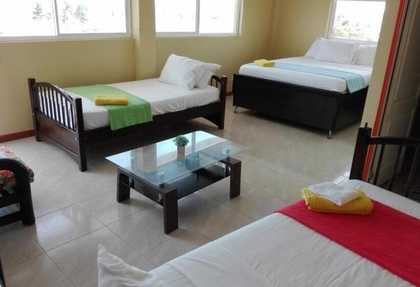 سوییت جونیور لوکس, Victoria S Gennie Bay Village Hostal