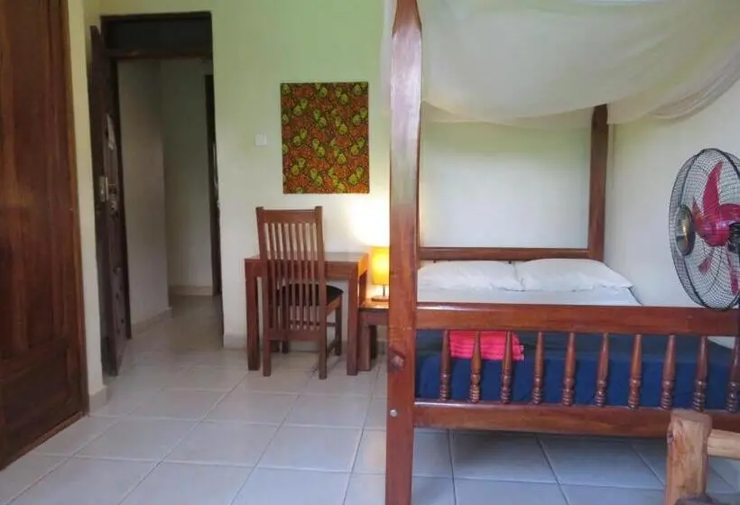 اتاق اکونومی, Bikeventures House Uganda