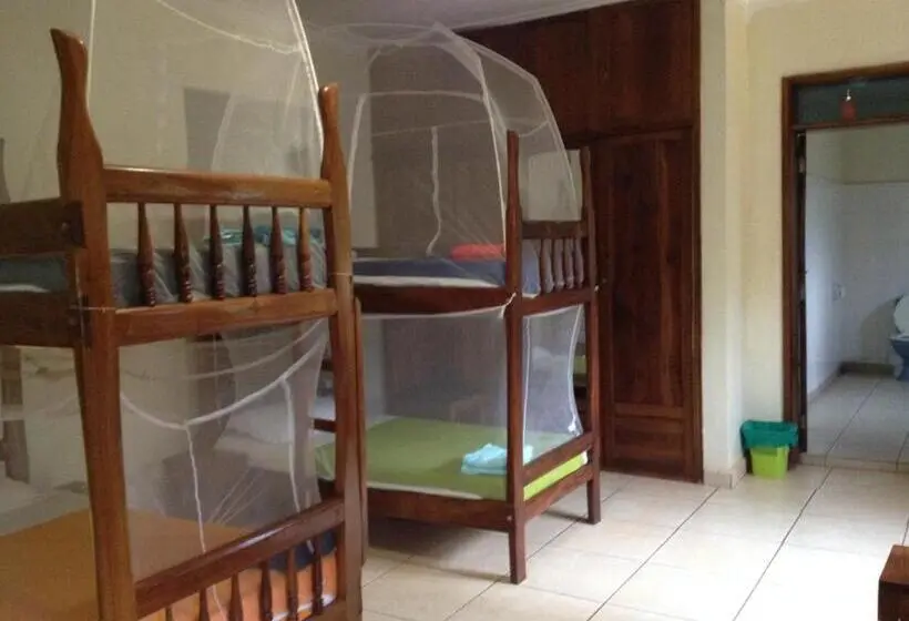 اتاق خانوادگی, Bikeventures House Uganda