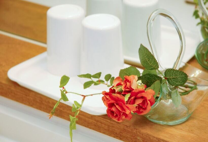 غرفة قياسية حمام مشترك, Chezsoi Wakamiya