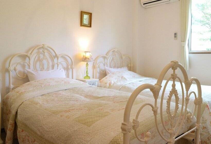 غرفة قياسية حمام مشترك, Chezsoi Wakamiya