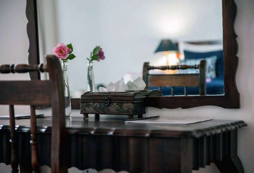 غرفة قياسية, Petal S Place