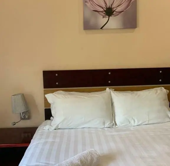 اتاق اجرایی, Bannerloft Guest House