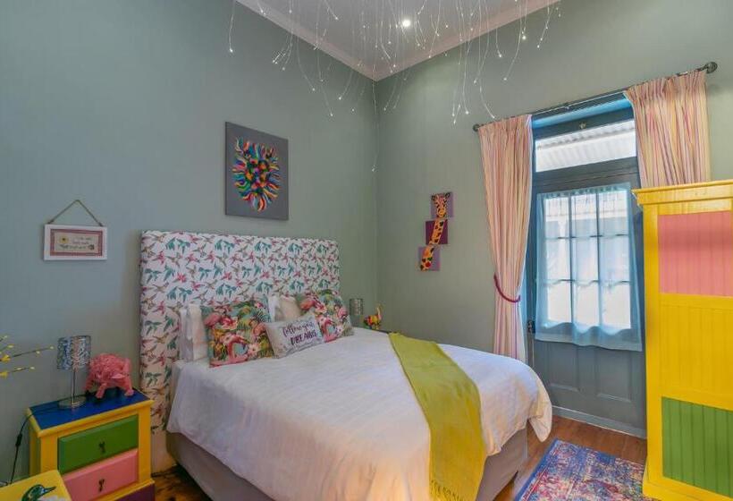 اتاق استاندارد, Betty S Boutique