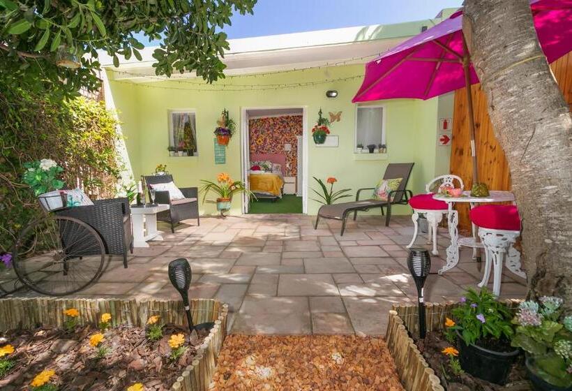 חדר סטנדרט, Betty S Boutique