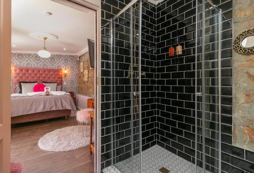 חדר סטנדרט, Betty S Boutique