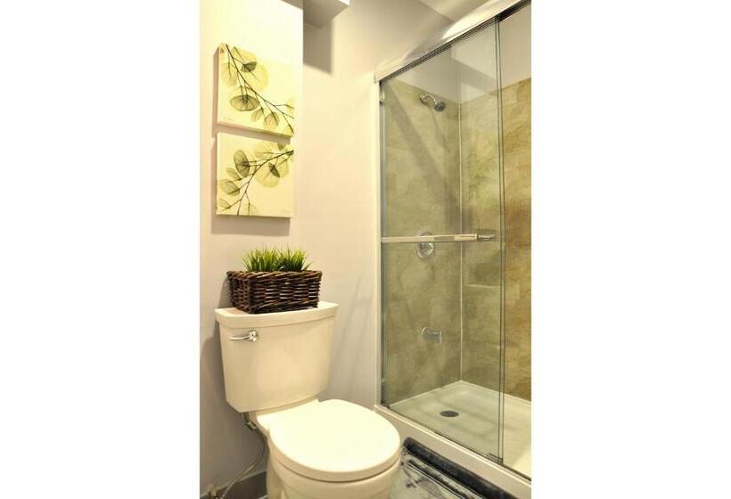 اتاق استاندارد, Dream Catcher Travel House