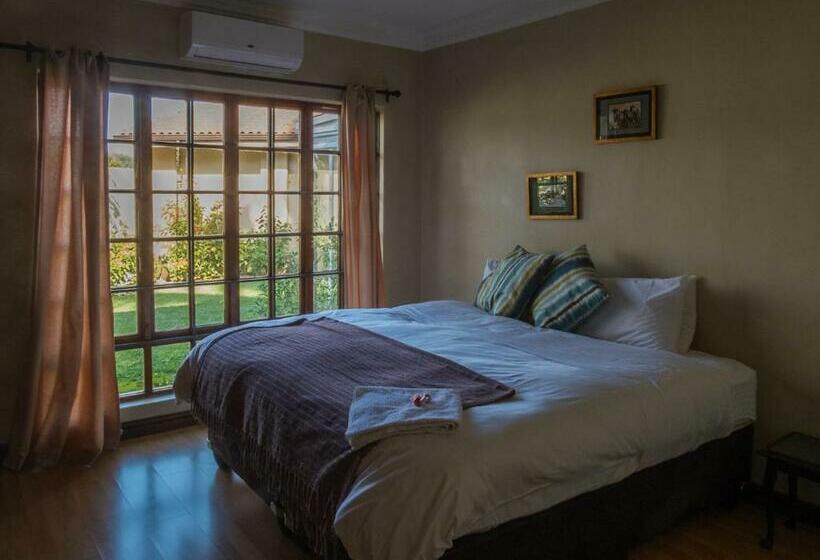 Номер Стандарт, Ekhaya Guest House