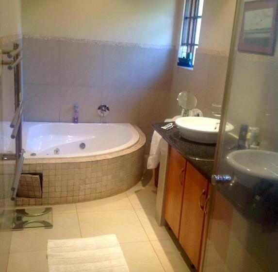 Семейный Номер, Ekhaya Guest House