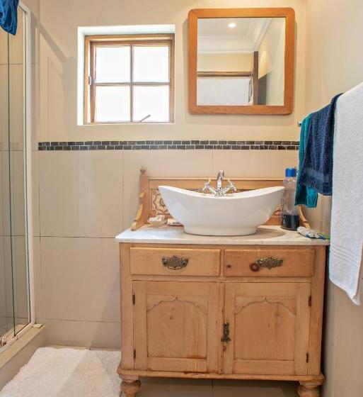 Семейный Номер, Ekhaya Guest House