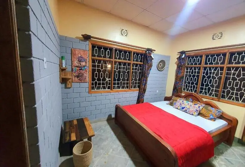 اتاق استاندارد با تخت بزرگ, Mazzola Safari House & Backpacking