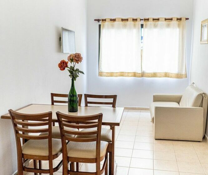 דירת חדר אקונומי, Bella Casa Flat Service