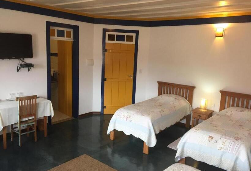 4인용 수피리어 룸, Pousada Villa Parahytinga