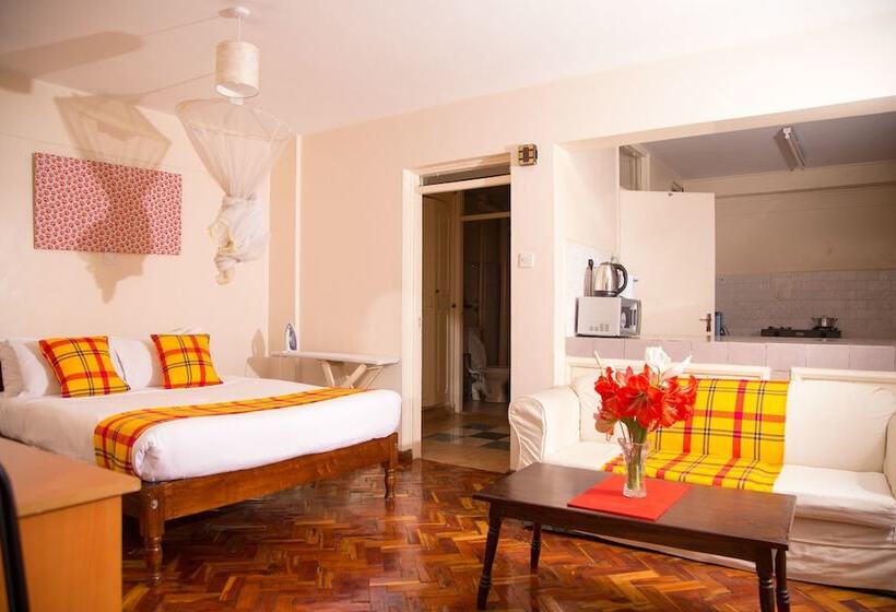 استودیوی استاندارد, Njema Court Apartment