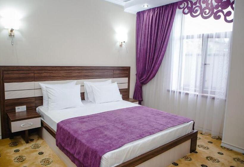 اتاق استاندارد, Luxury House
