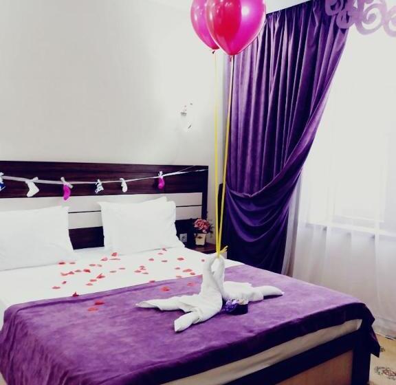 اتاق استاندارد, Luxury House
