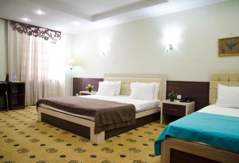 اتاق لوکس, Luxury House