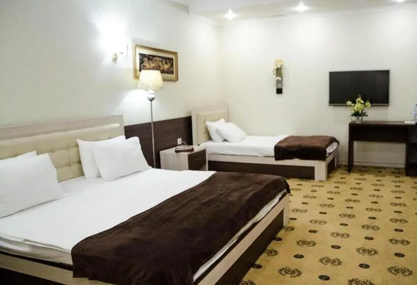 اتاق استاندارد با بالکن, Luxury House