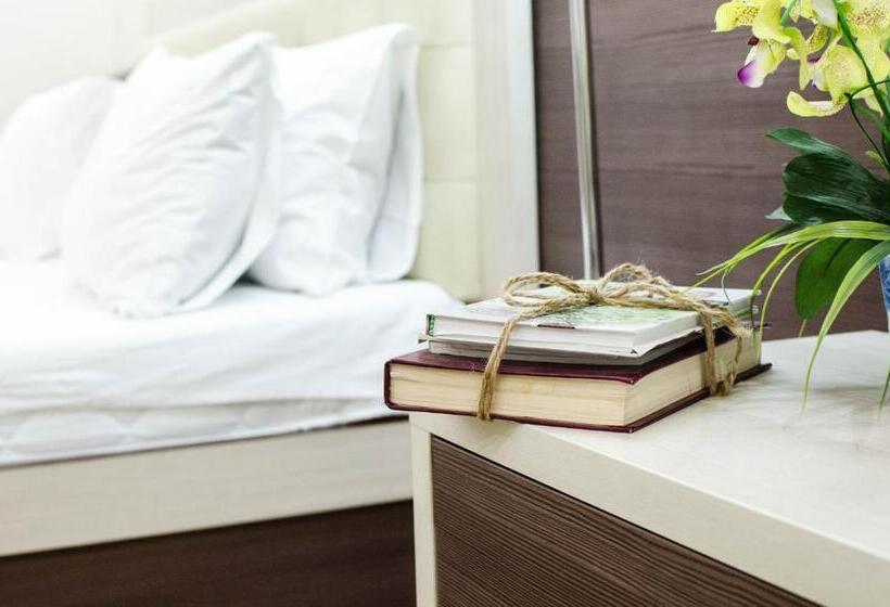 اتاق استاندارد با بالکن, Luxury House
