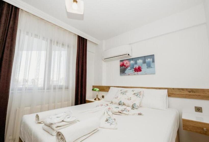 带阳台套房, Azra Apart & Otel