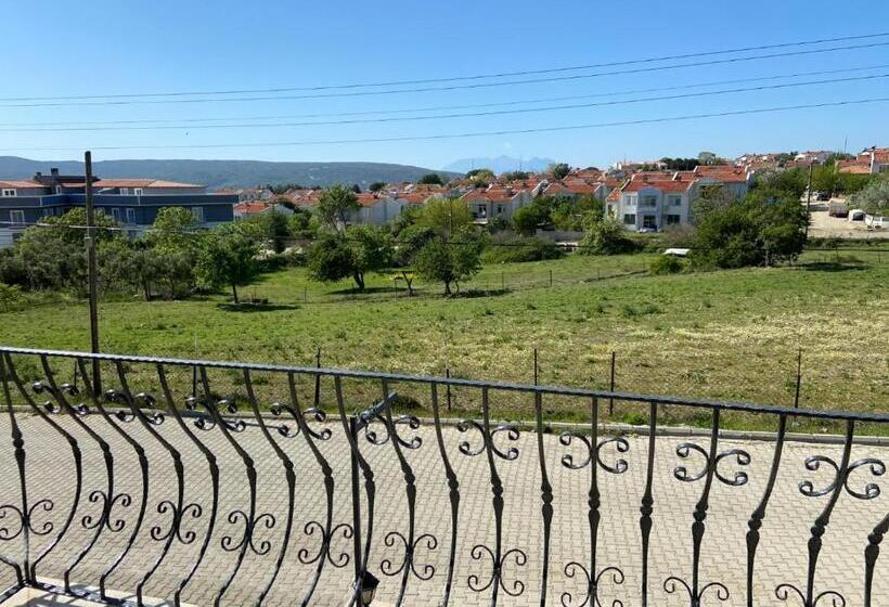 带阳台套房, Azra Apart & Otel